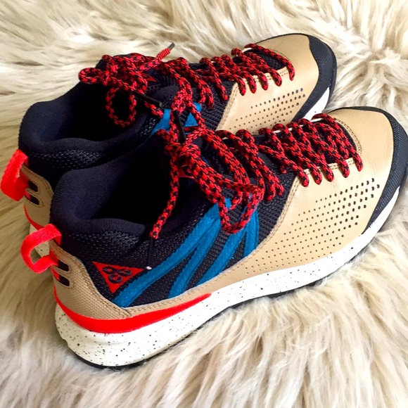 nike okwahn ii on feet